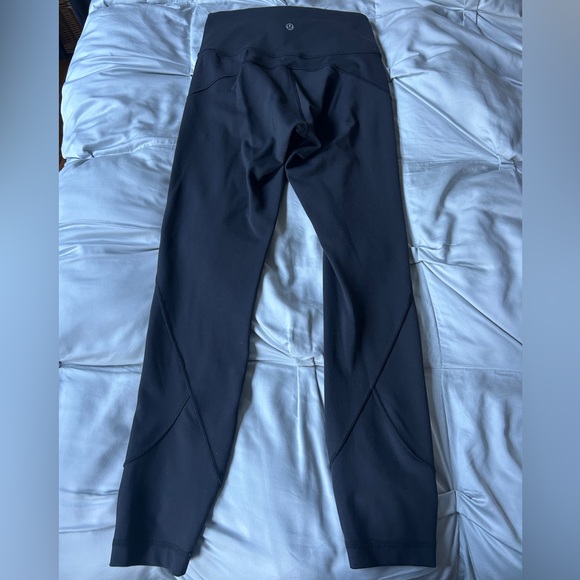 lululemon in movement tight 25” - Picture 3 of 5